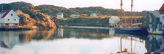 Hawila en tidig morgon i hamnen i norska Utsira